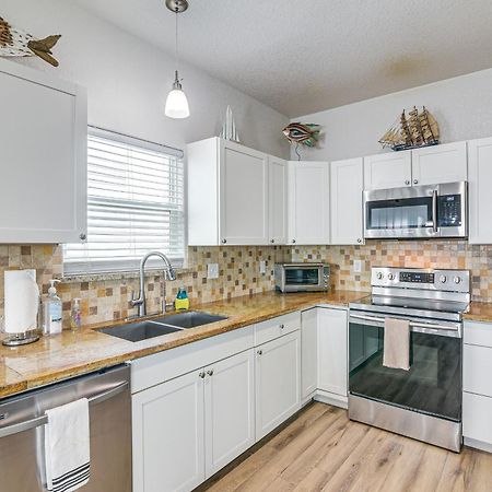 Beachfront Texas Retreat - 2 Decks, Patio And Views! Surfside Beach Exterior foto
