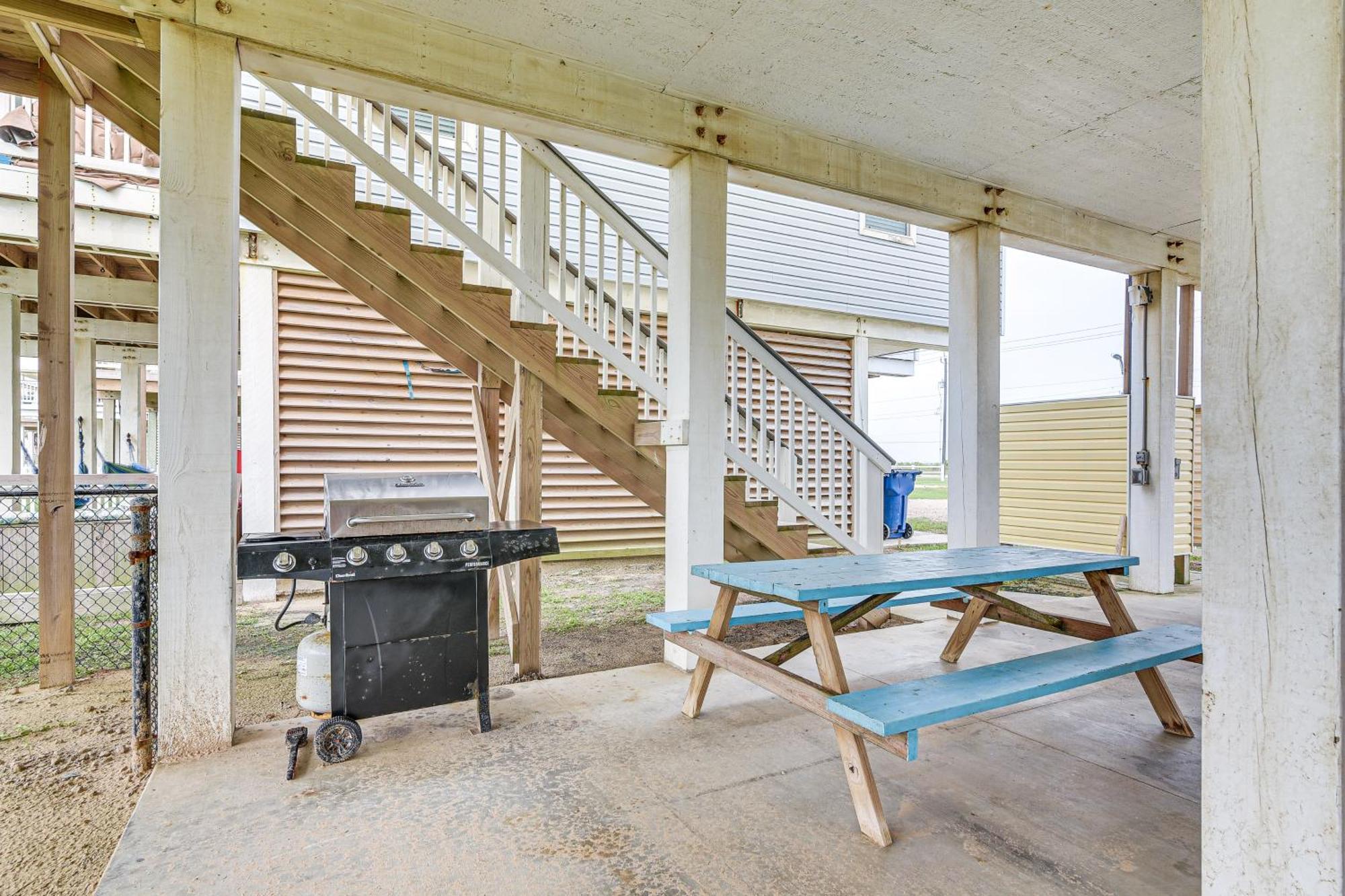Beachfront Texas Retreat - 2 Decks, Patio And Views! Surfside Beach Exterior foto